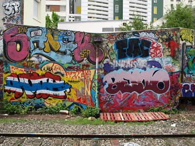 photo graffiti Paris 20eme arrondissement